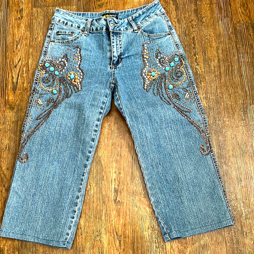 Metro Style stretch pants.     J 186